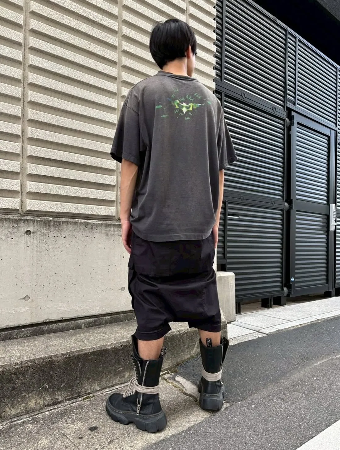 ⚠️This season's most important Batman and Joker IP collaboration SAINT Mxxxxxx x The Dark Knight BTM SS TEE /JOKER/BLACK Dark Knight Batman co-branded Joker character TEE Washed black S-XL Assute ready-to-wear dyeing, faded, re-washed and distressed, authentic proofing, custom-woven correct main mark, washed mark, difference between pictures and production, top-notch printing technology, God restores every pore of the Joker's headshot